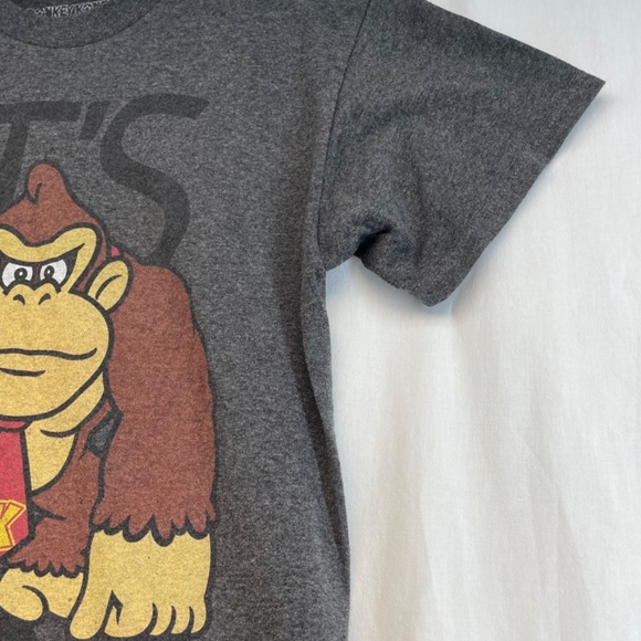 Donkey Kong Nintendo Graphic T-Shirt It’s On Gray Men’s Size Medium - Picture 6 of 9